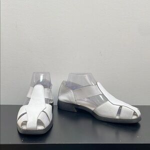 I Love Comfort Leather Sandals White Shoes Closed Toe Elastic 8